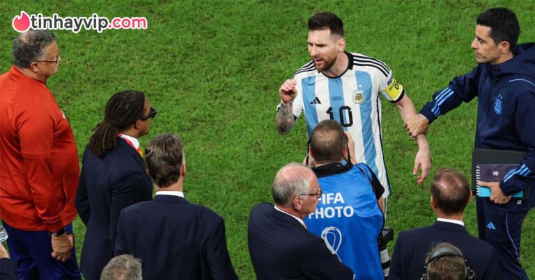 Messi và đồng đội bất ngờ bị điều tra, khả năng treo giò tại bán kết