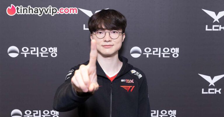 Faker khiến fan cười ngả nghiêng vì bị Bùa Xanh “solo kill” trong rừng